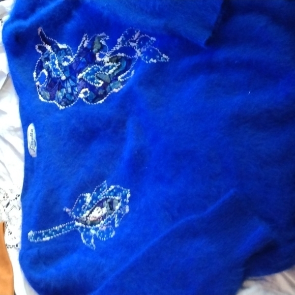 La Matta  Vintages  soft wool blend bedazzled sweater M - Picture 2 of 4